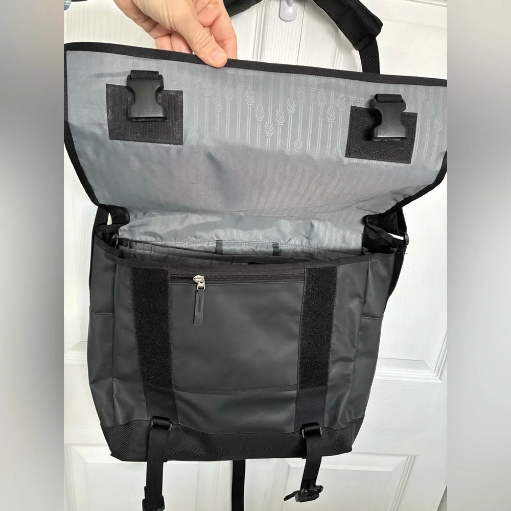 The North Face Classic Black Messenger Bag